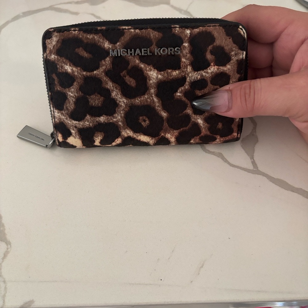 Michael Kors Brown Leopard Print Wallet - Picture 2 of 4